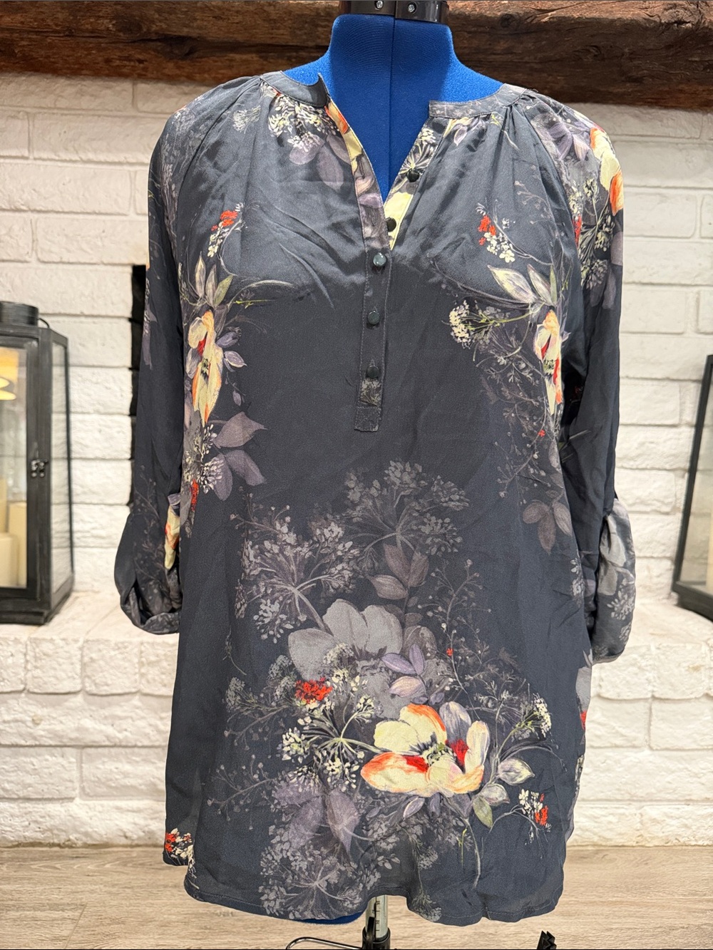 Women's Charcoal Floral Split-Neck Blouse